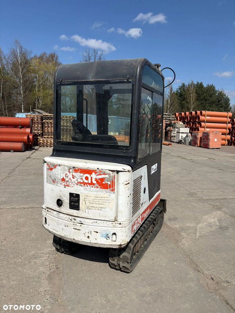 Bobcat 320 - 9