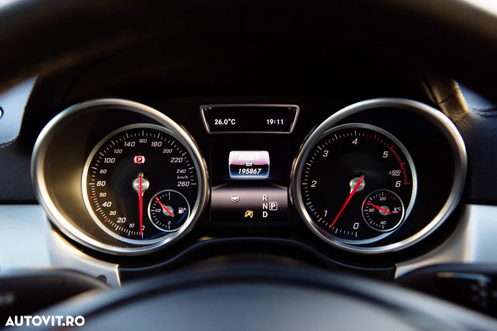 Mercedes-Benz GLE Coupe 350 d 4Matic 9G-TRONIC AMG Line - 40