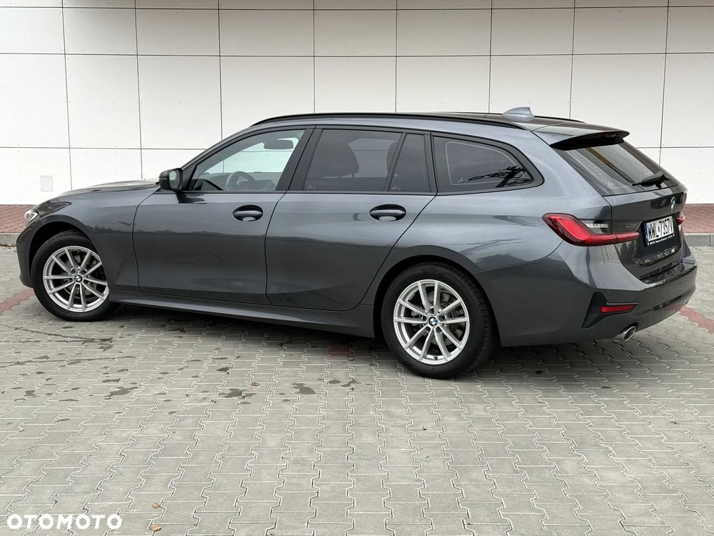 BMW Seria 3 318d Touring Advantage - 4