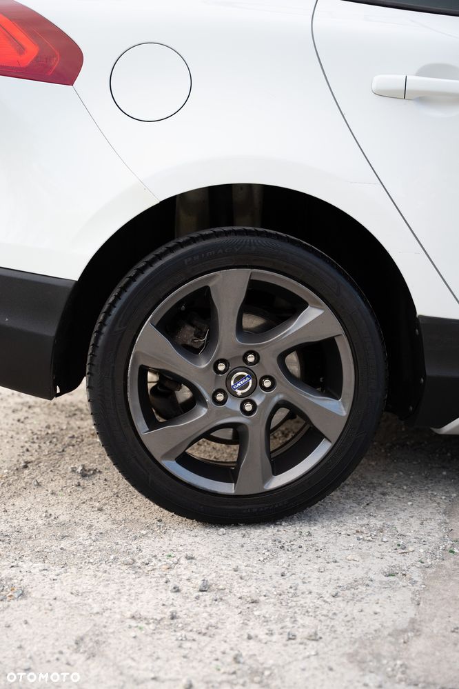 Volvo V40 D4 Geartronic Momentum - 34