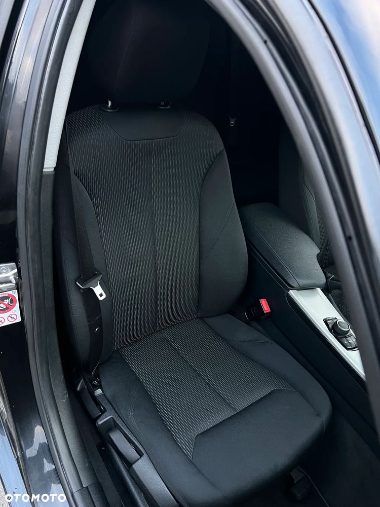 BMW Seria 3 318d - 16