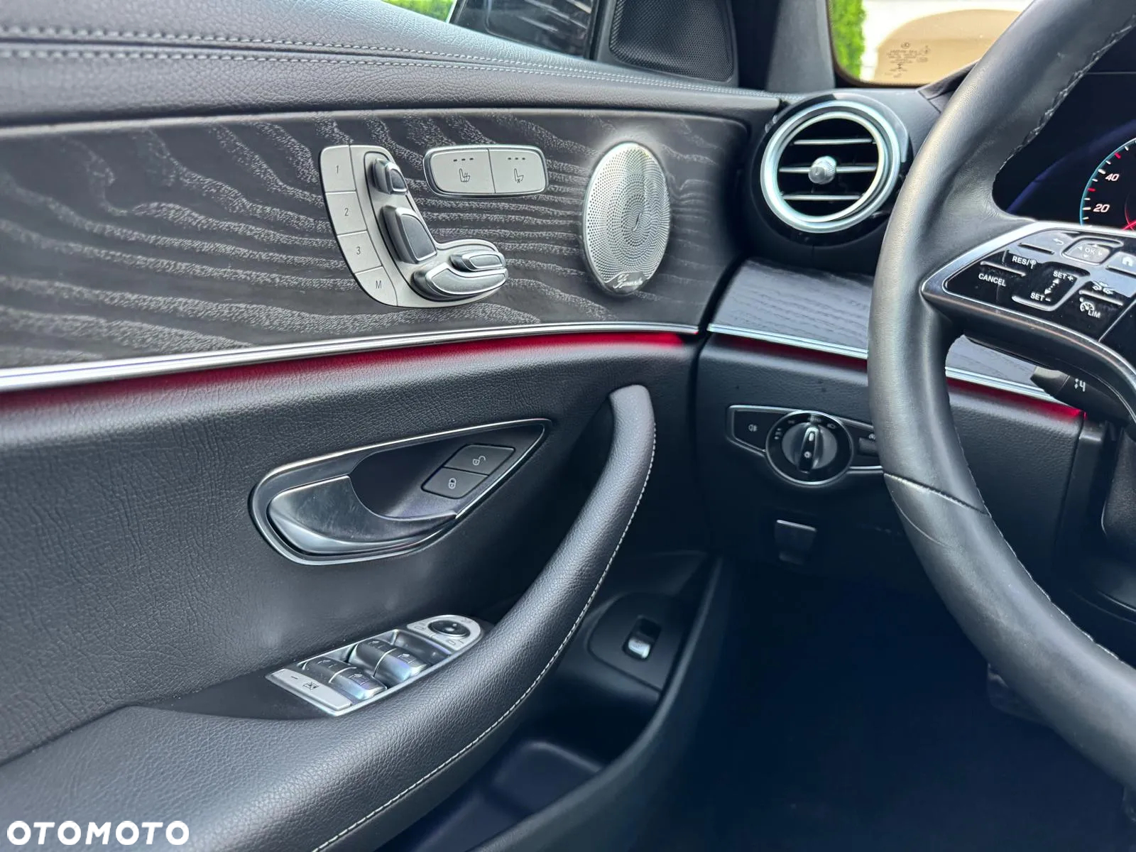 Mercedes-Benz Klasa E 220 d 4-Matic All-Terrain Avantgarde - 14