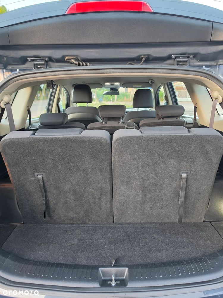 Kia Carens 1.7 CRDi XL 7os - 29