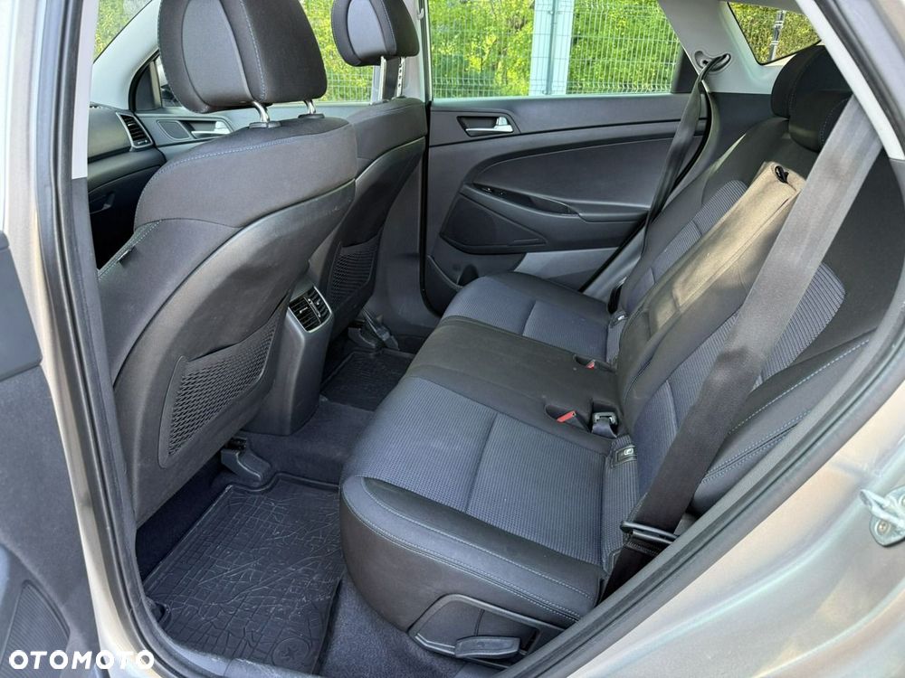 Hyundai Tucson blue 1.7 CRDi 2WD DCT Style - 24