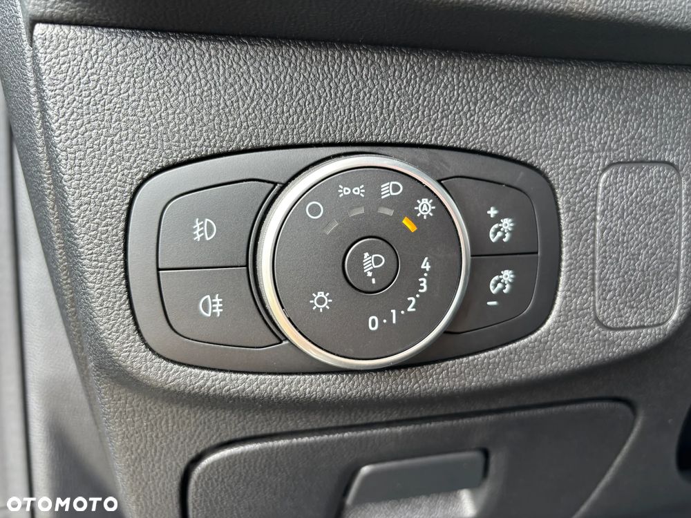 Ford Focus 1.5 EcoBlue Start-Stopp-System ST-LINE X - 32