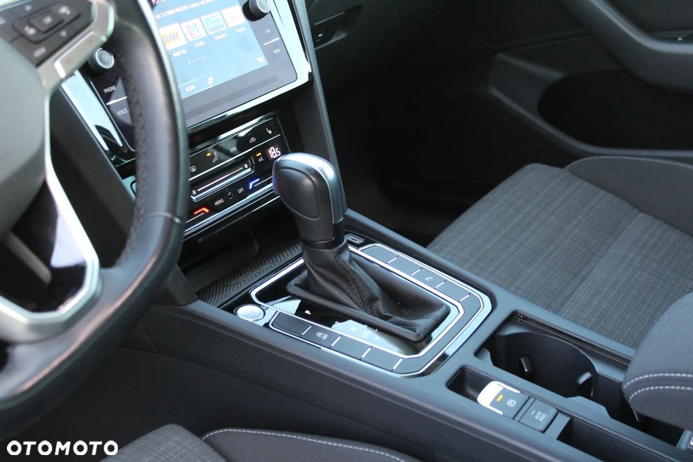 Volkswagen Passat 1.5 TSI EVO Elegance DSG - 10