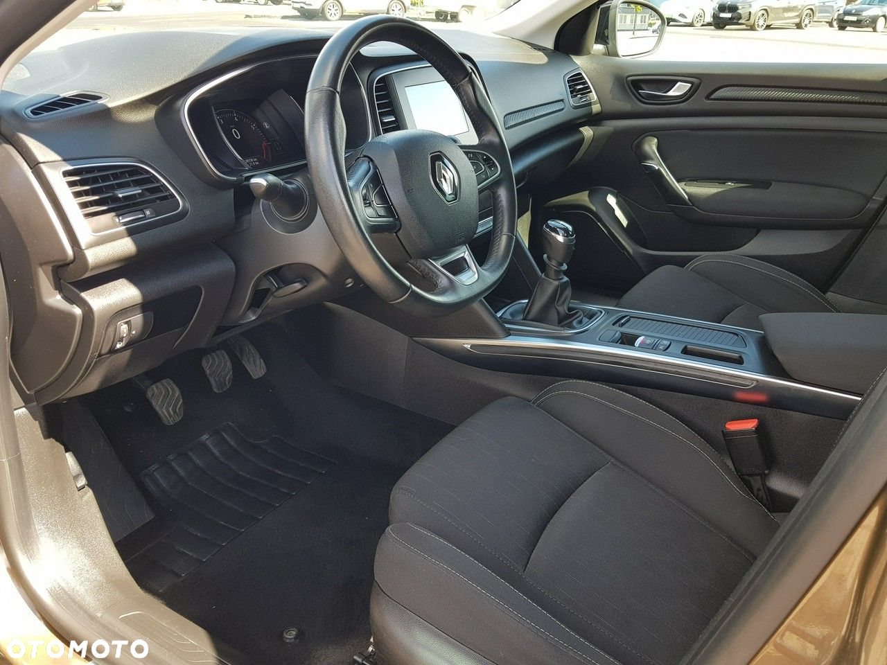 Renault Megane Grandtour TCe 115 GPF LIMITED - 10