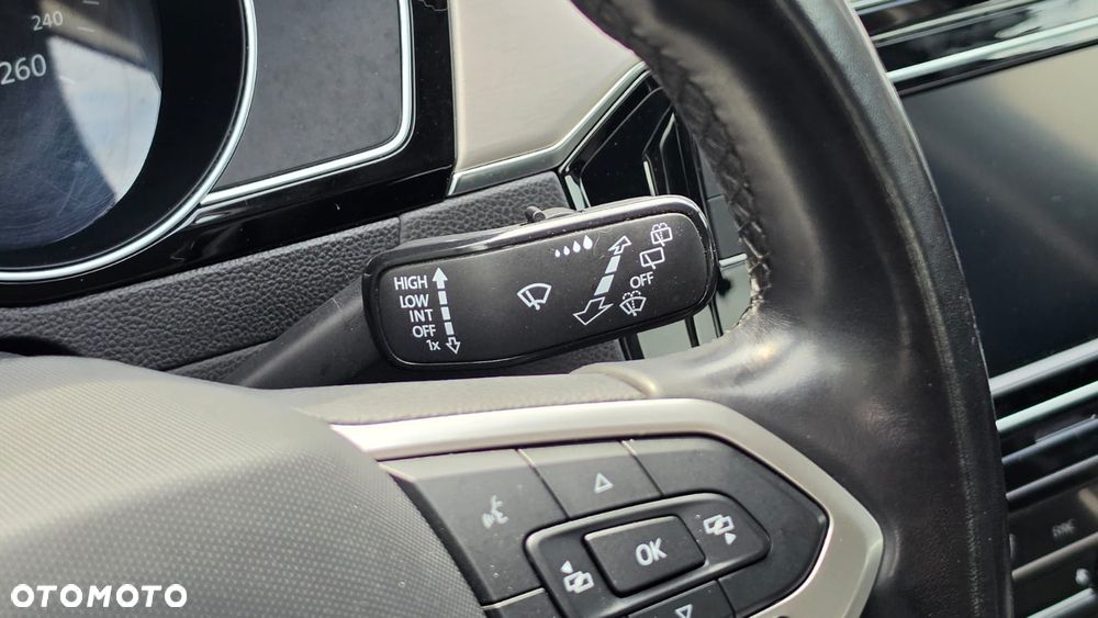 Volkswagen Passat 2.0 TDI EVO Elegance - 16