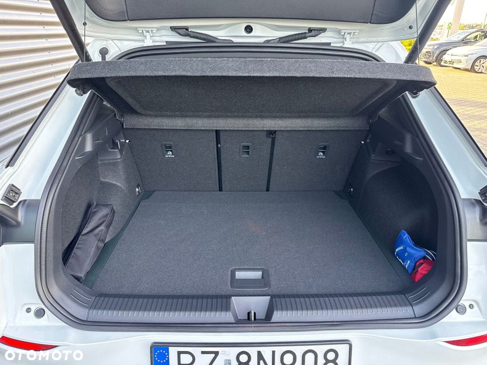Volkswagen T-Roc - 18