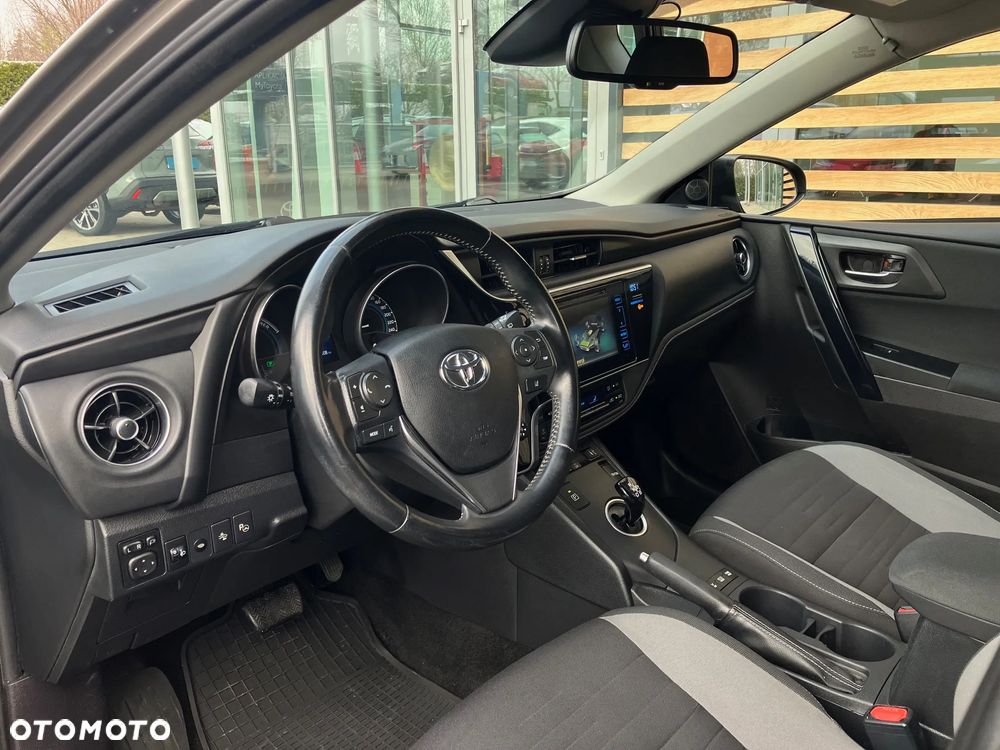 Toyota Auris Hybrid 135 Premium - 32