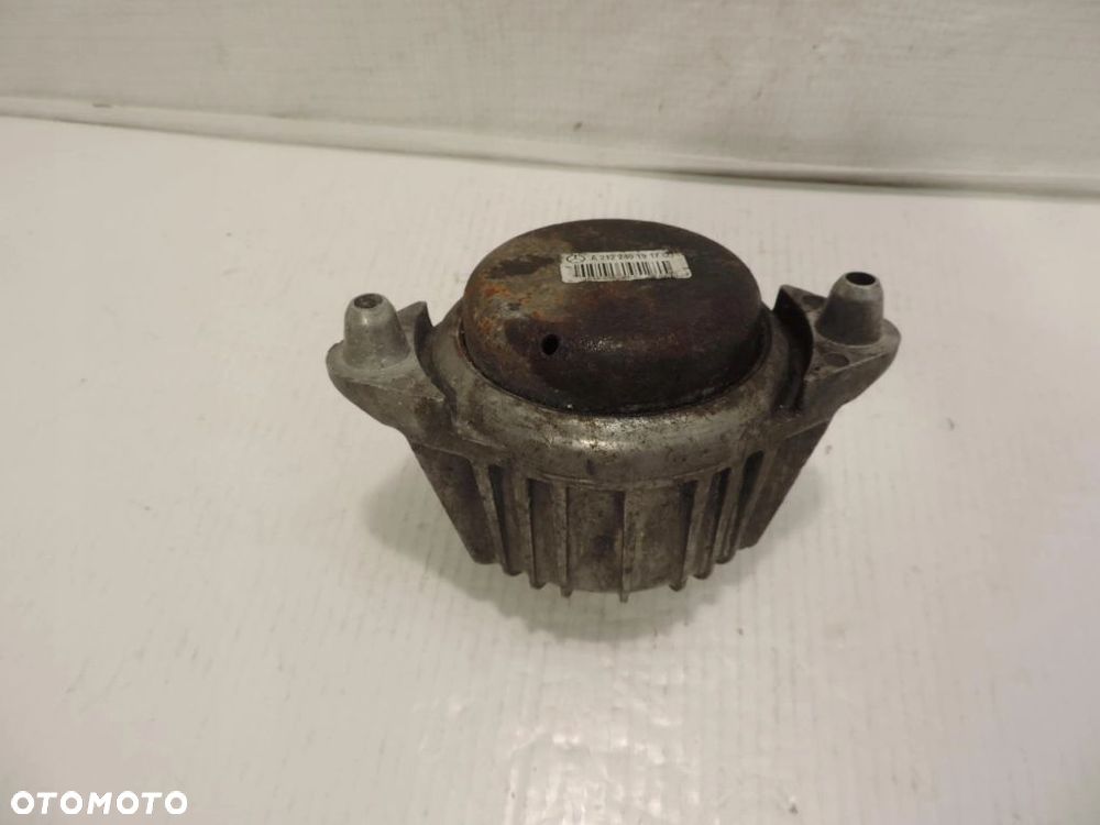 Poduszka silnika MERCEDES W212 prawa 2,2 cdi A2122401917 - 2