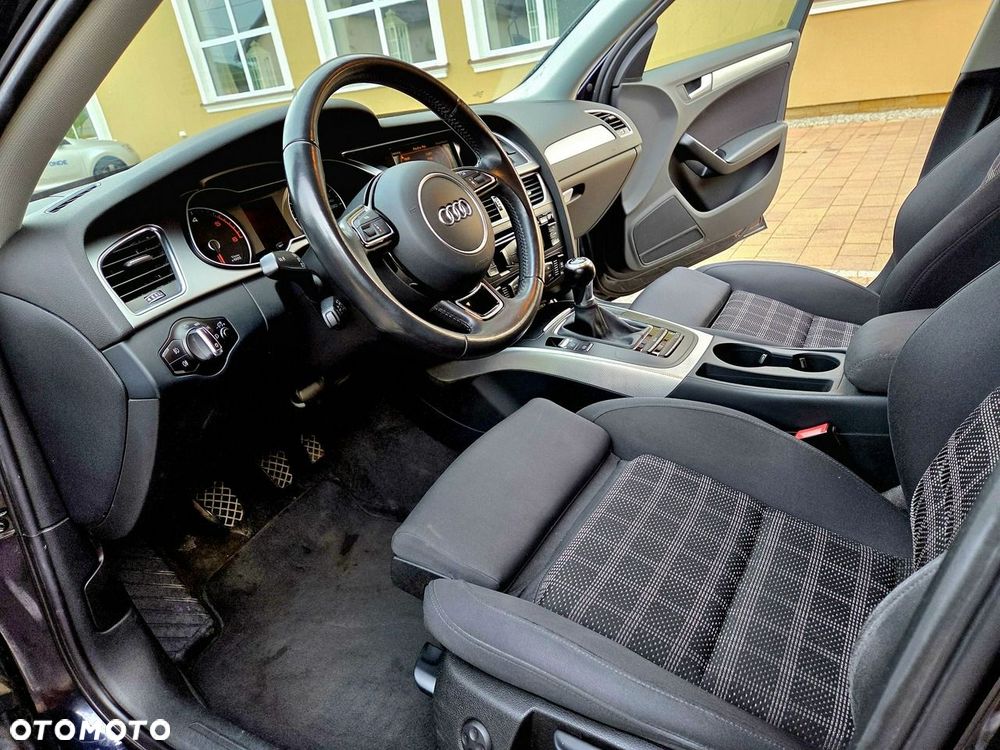 Audi A4 Limousine - 8