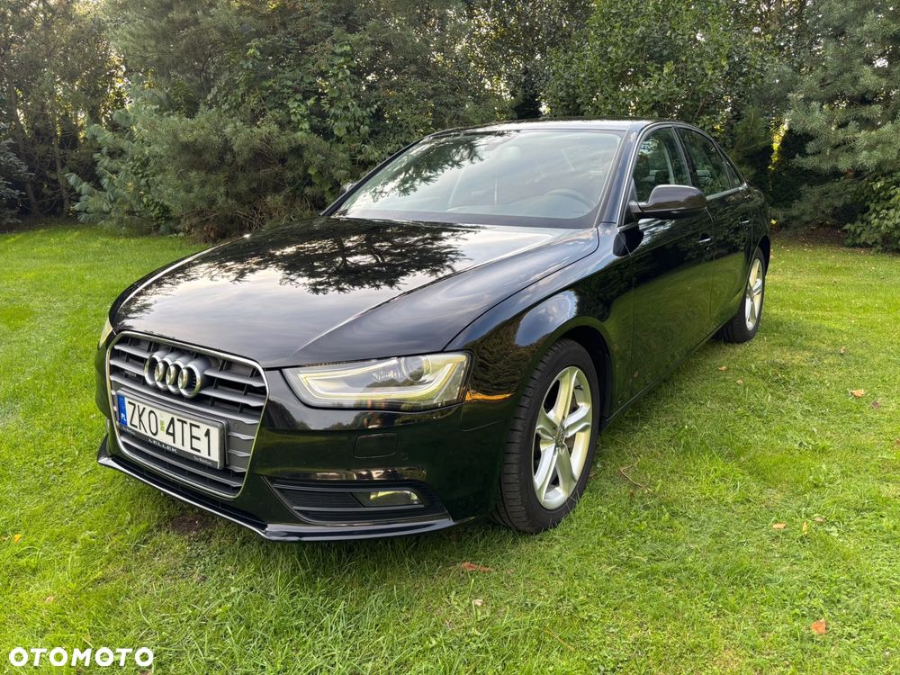 Audi A4 Limousine - 1