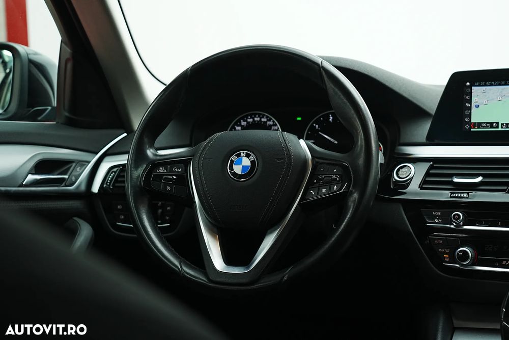 BMW Seria 5 520d xDrive Aut. - 16