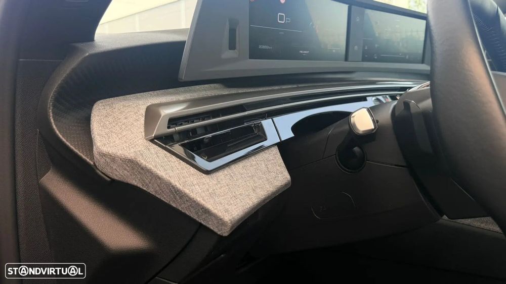 Peugeot 3008 1.2 Hybrid Allure e-DCS6 - 11