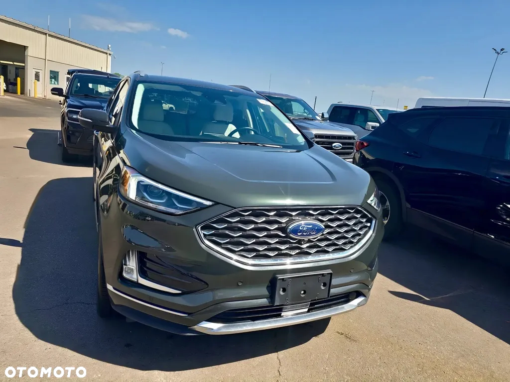 Ford Edge - 2