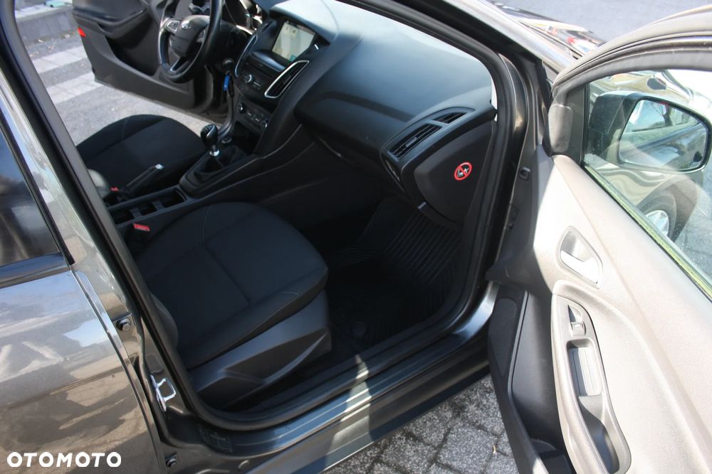 Ford Focus 1.5 TDCi ECOnetic 88g Start-Stopp-System Business - 18
