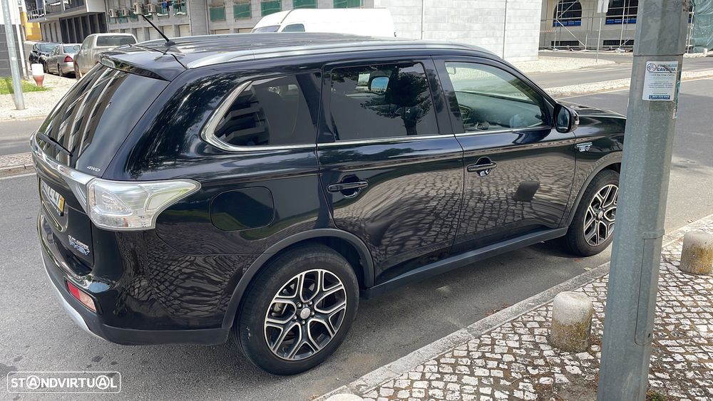 Mitsubishi Outlander 2.0 Instyle Navi - 5