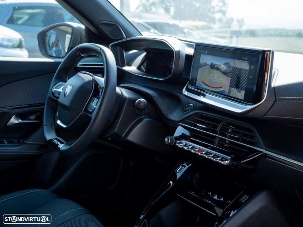 Peugeot e-2008 54 kWh GT - 18