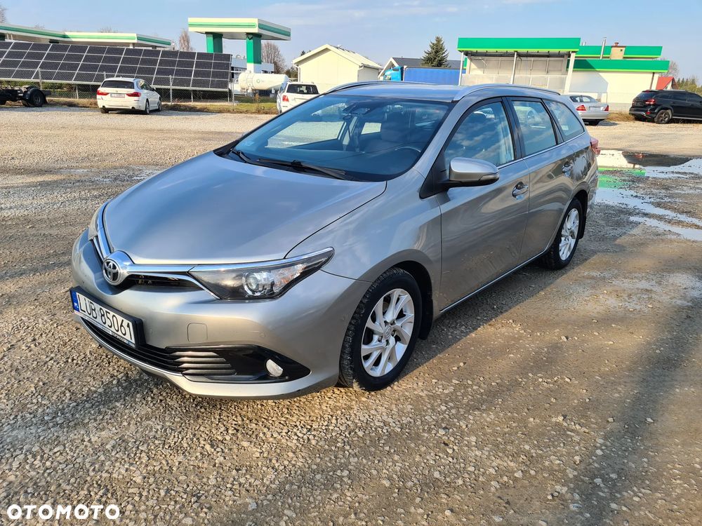 Toyota Auris - 2