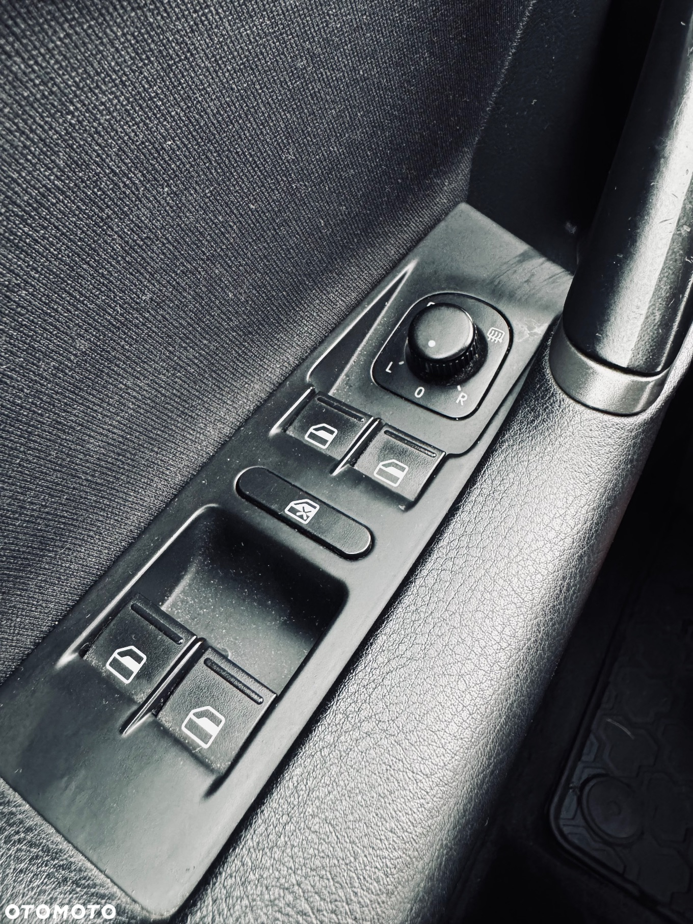 Volkswagen Passat Variant 2.0 TDI DSG BlueMotion Technology Highline - 28