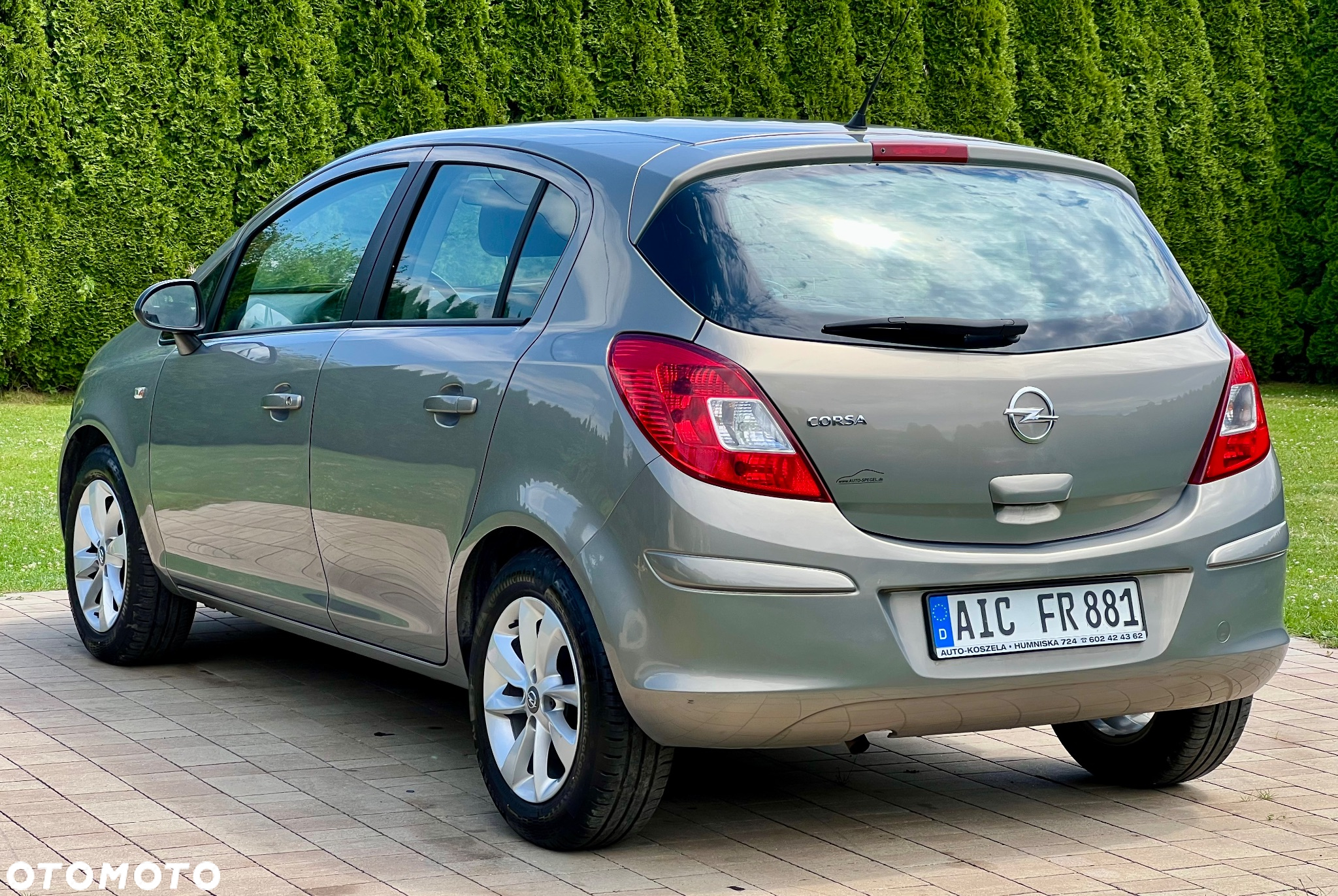 Opel Corsa 1.2 16V Enjoy - 5