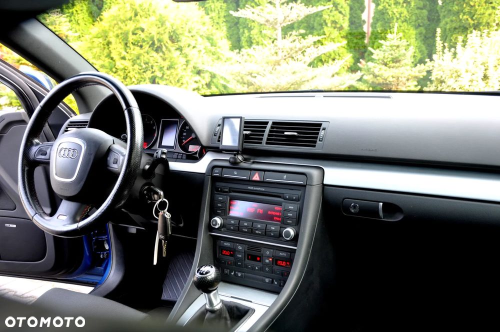 Audi A4 Avant - 28