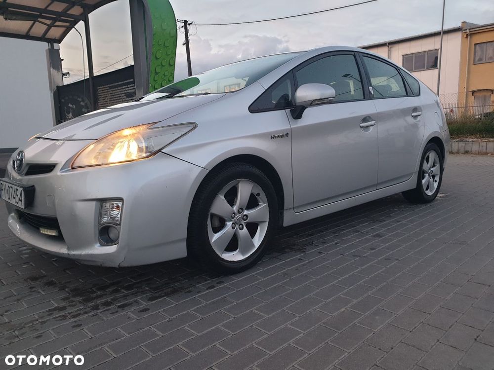 Toyota Prius - 16