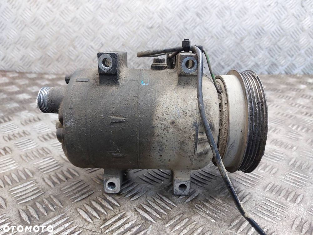 SPRĘŻARKA KOMPRESOR KLIMATYZACJI USZKODZONY AUDI A4 B5 FL 8D0260805D - 4