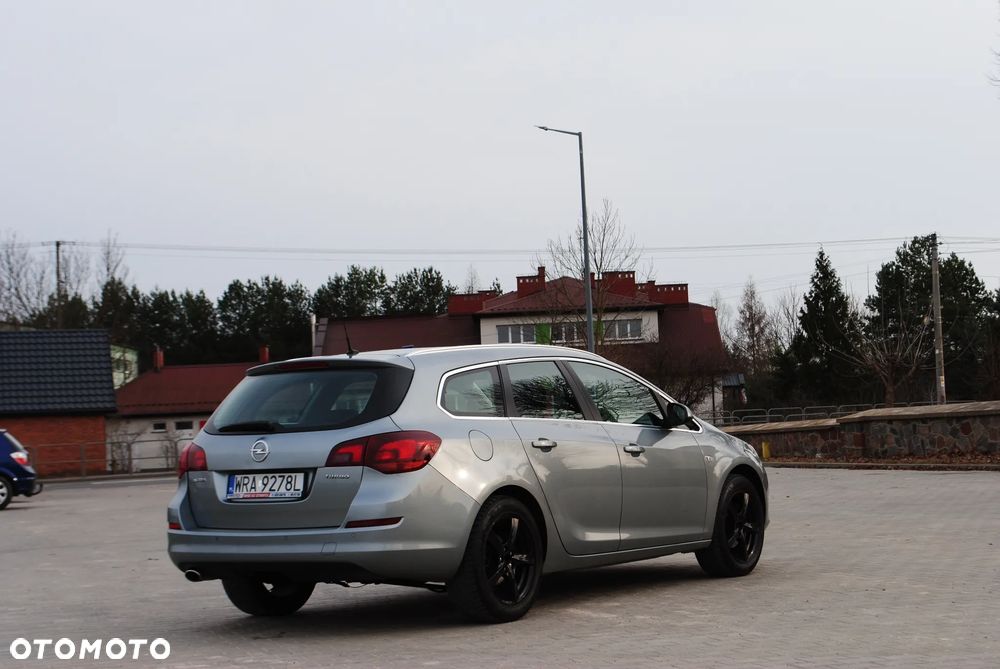 Opel Astra 1.4 Turbo Cosmo - 3