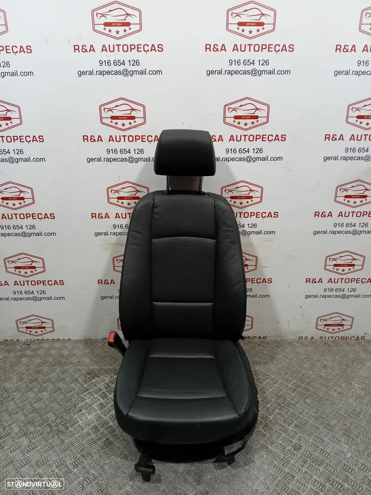 Conjunto de Bancos BMW Série 3 E92 em Pele Original - 10