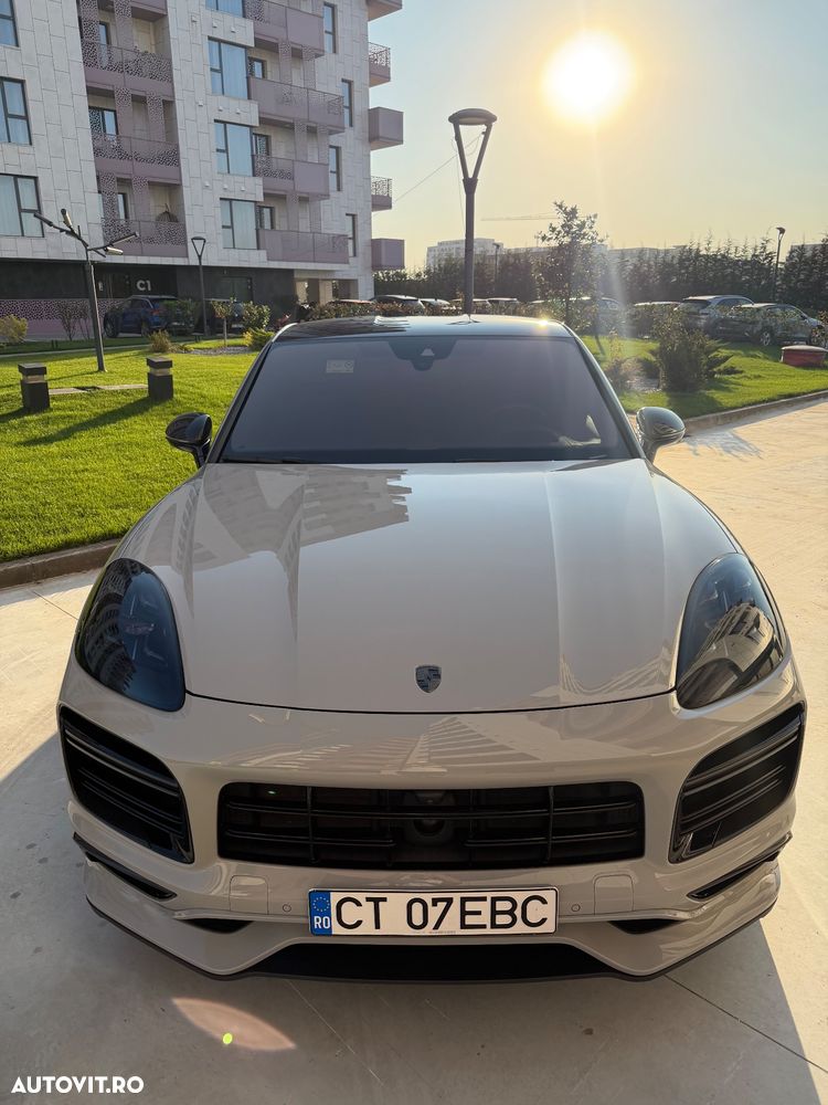 Porsche Cayenne - 2