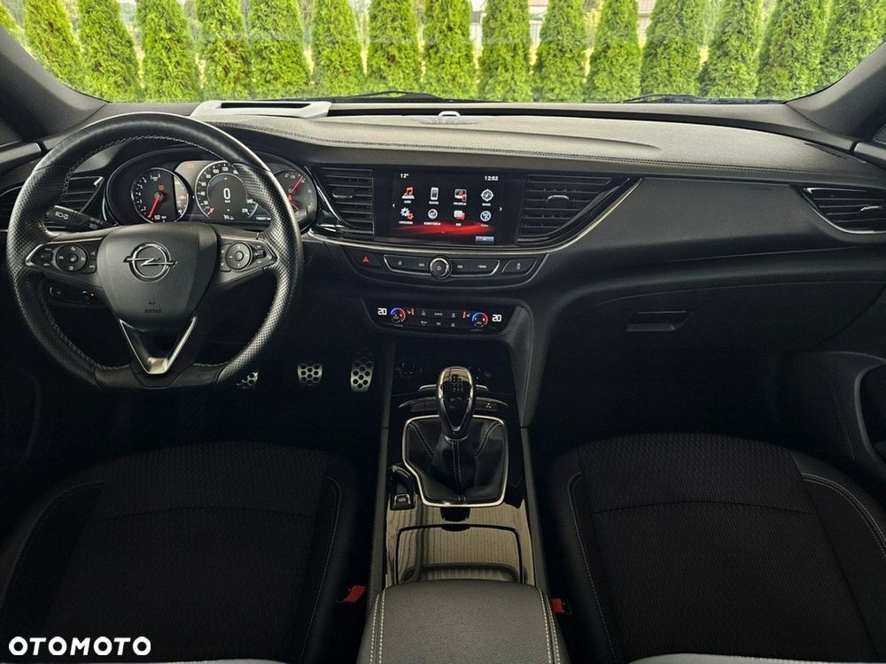 Opel Insignia - 30