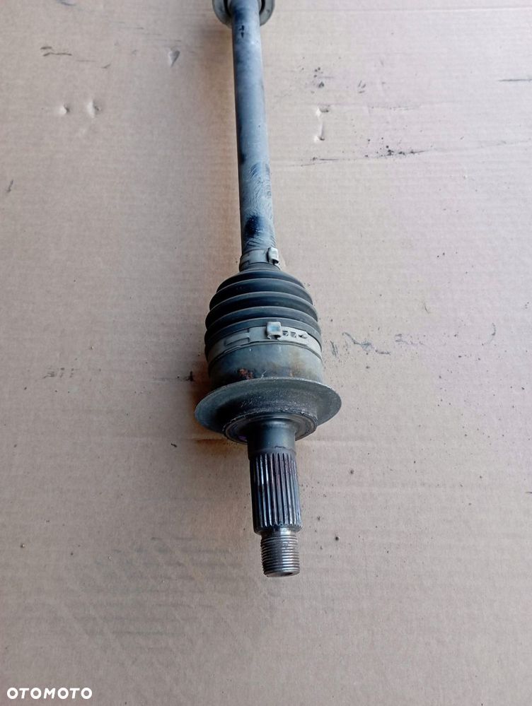 SUZUKI VITARA III 3 1.6 B PÓŁOŚ PRAWA 44101-61M00 - 3