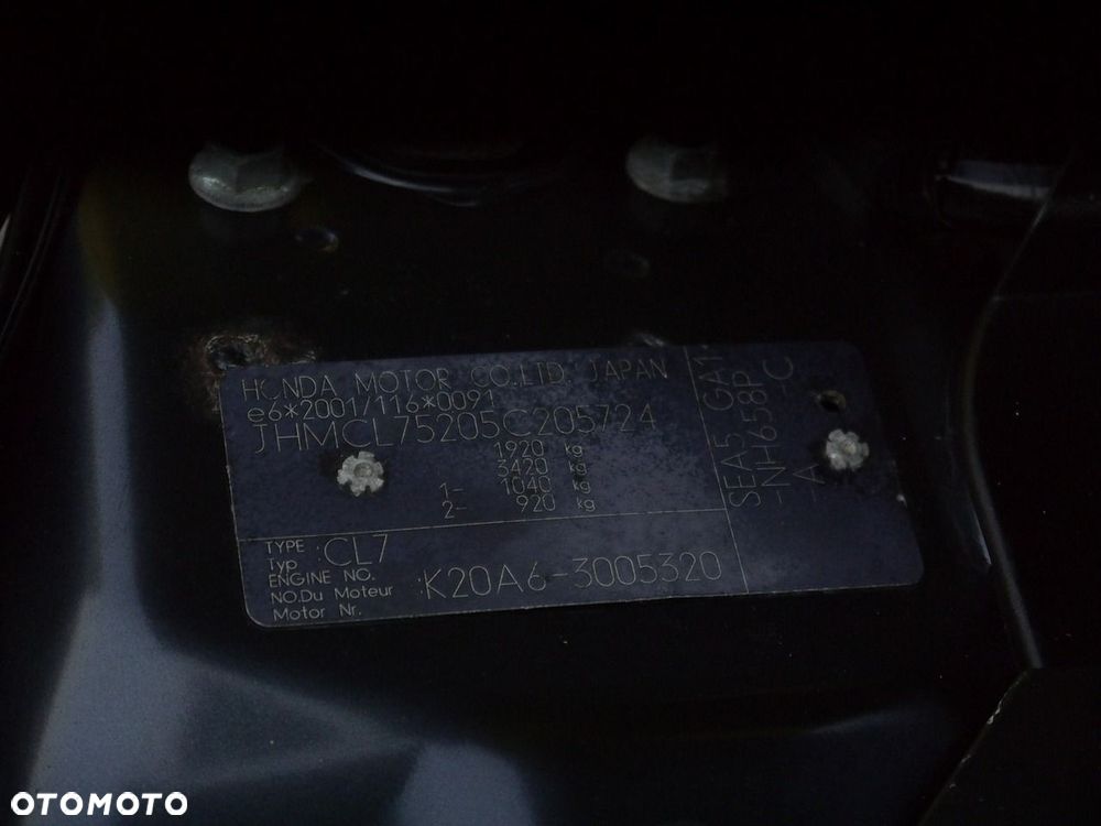 Honda Accord 2.0 Executive - 29