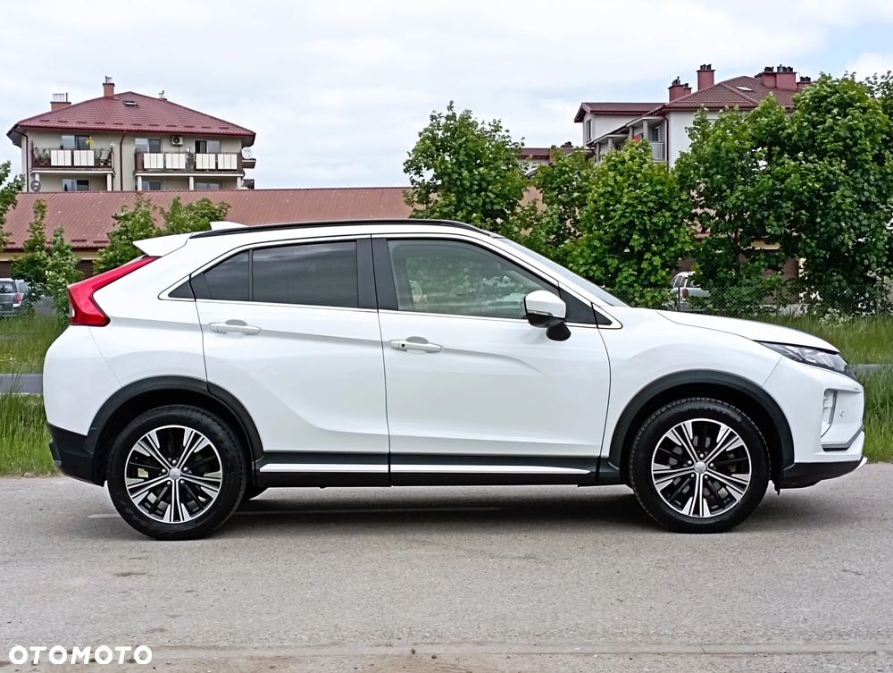 Mitsubishi Eclipse Cross - 12