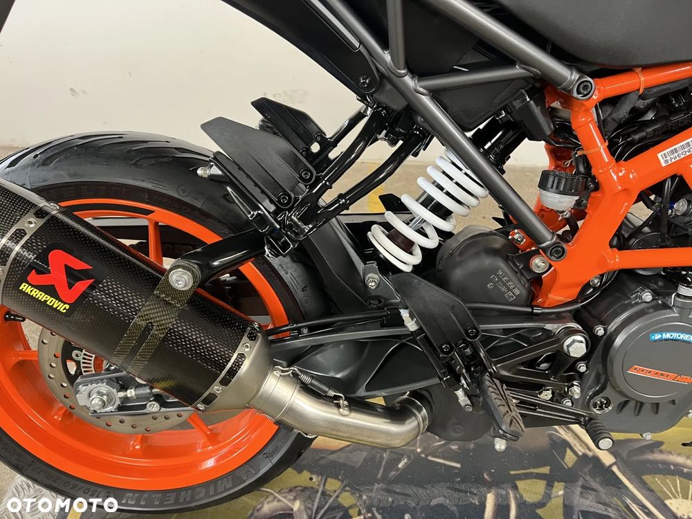 KTM Duke - 17
