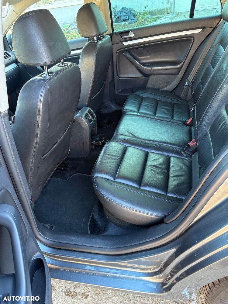 Volkswagen Golf 1.6 TDI DPF BMT DSG Highline - 3