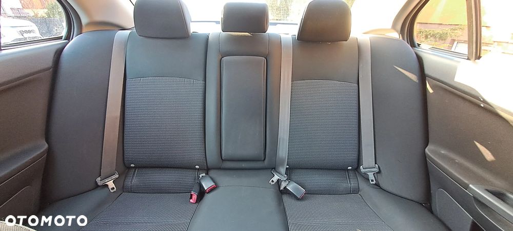 Mitsubishi Lancer 1.8 Inform - 17