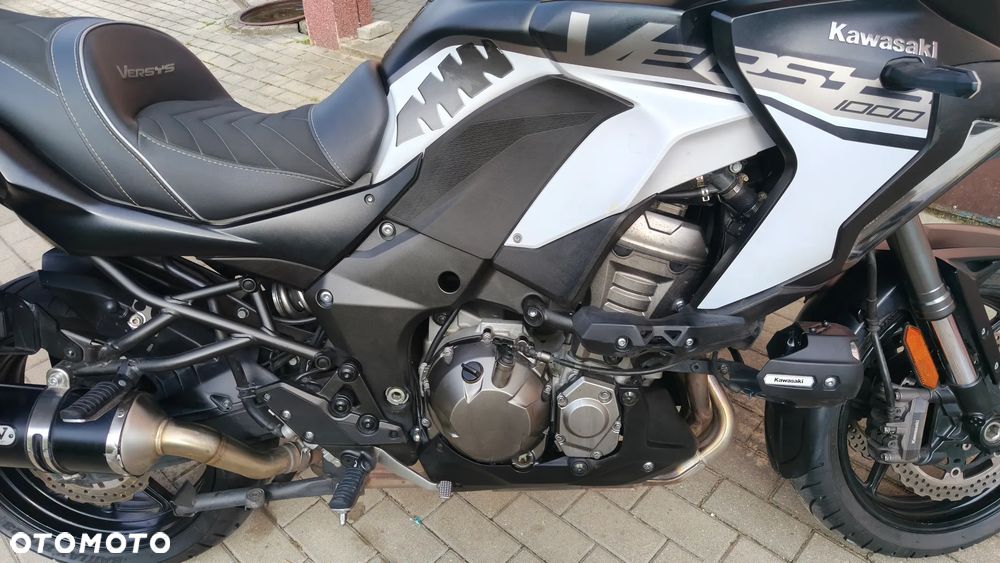 Kawasaki Versys 1000 - 9