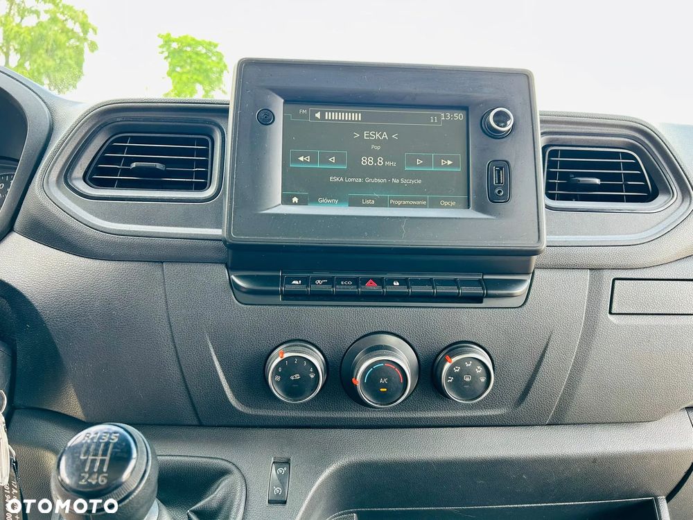 Nissan NV400 - 19