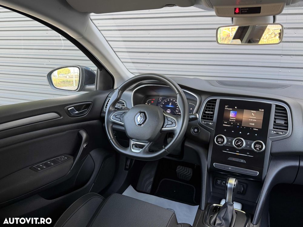 RENAULT Megane 2023 — imagine 9