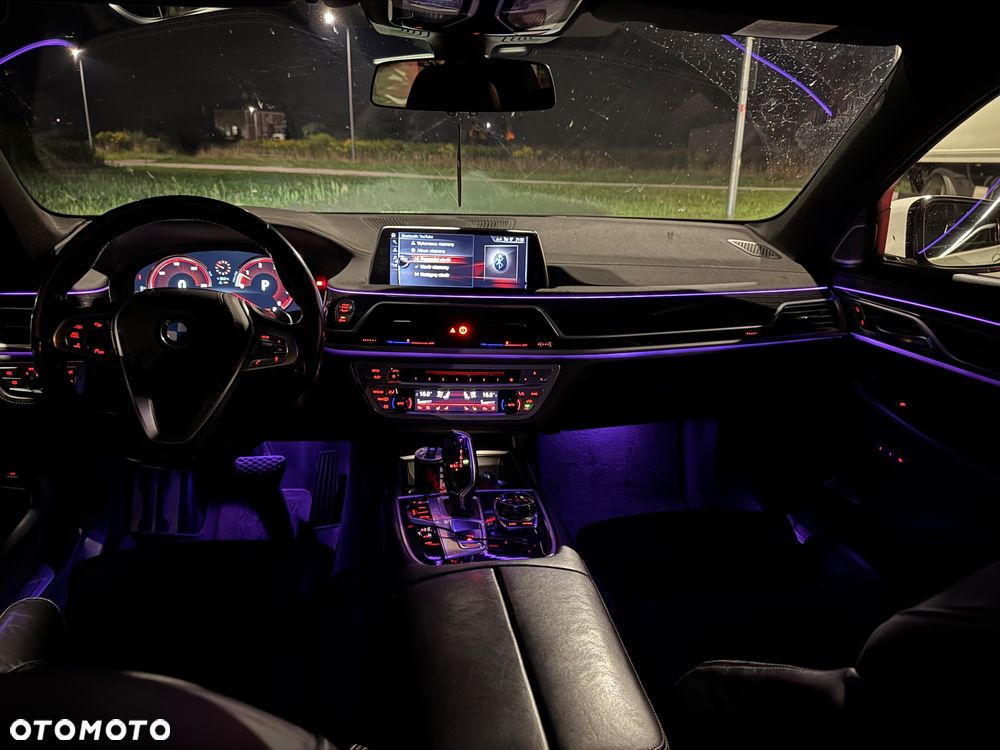 BMW Seria 7 740d xDrive - 9