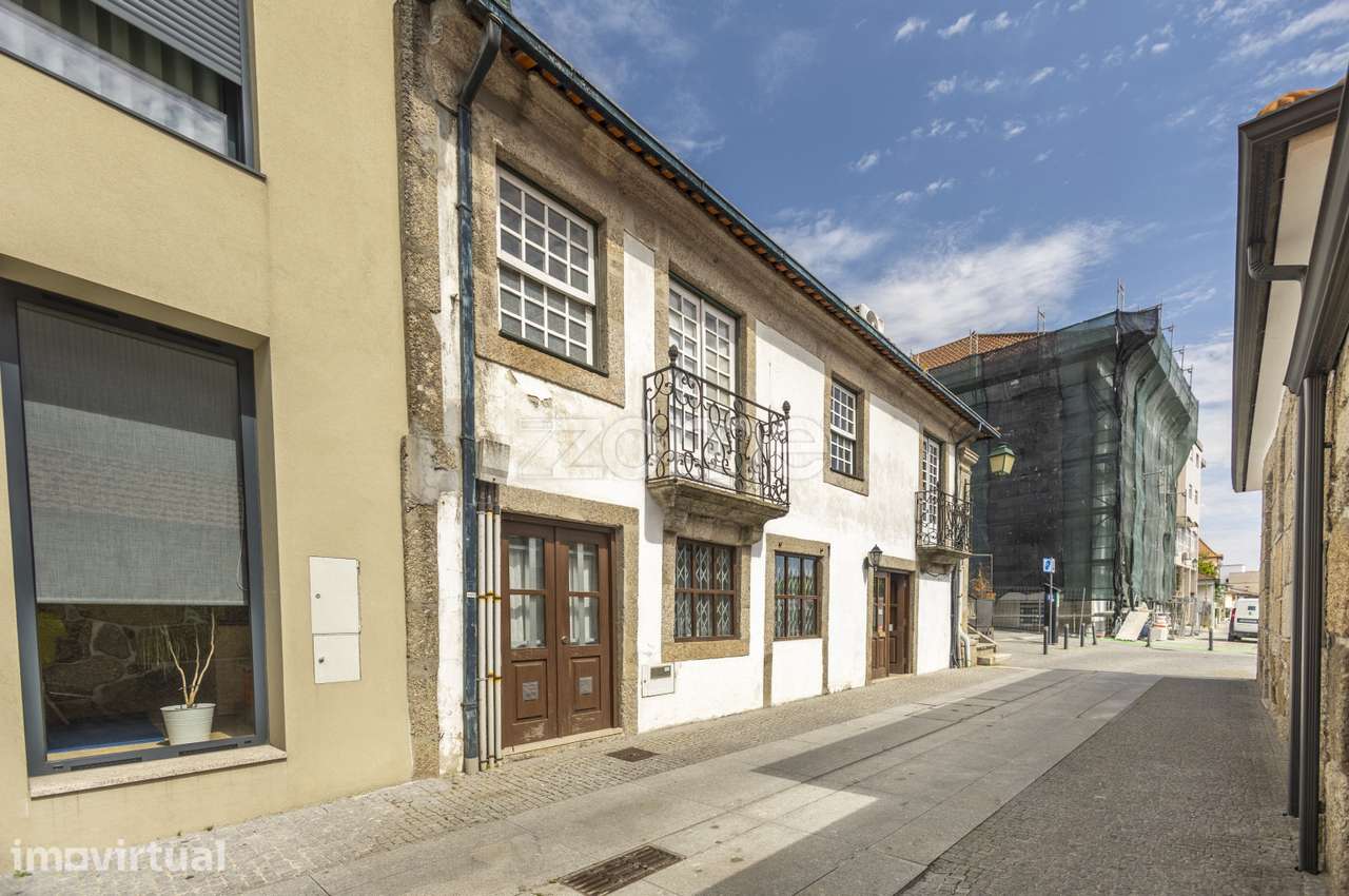 Prédio p/ investimento - centro de Lousada com rendimento e potencial - Grande imagem: 3/50