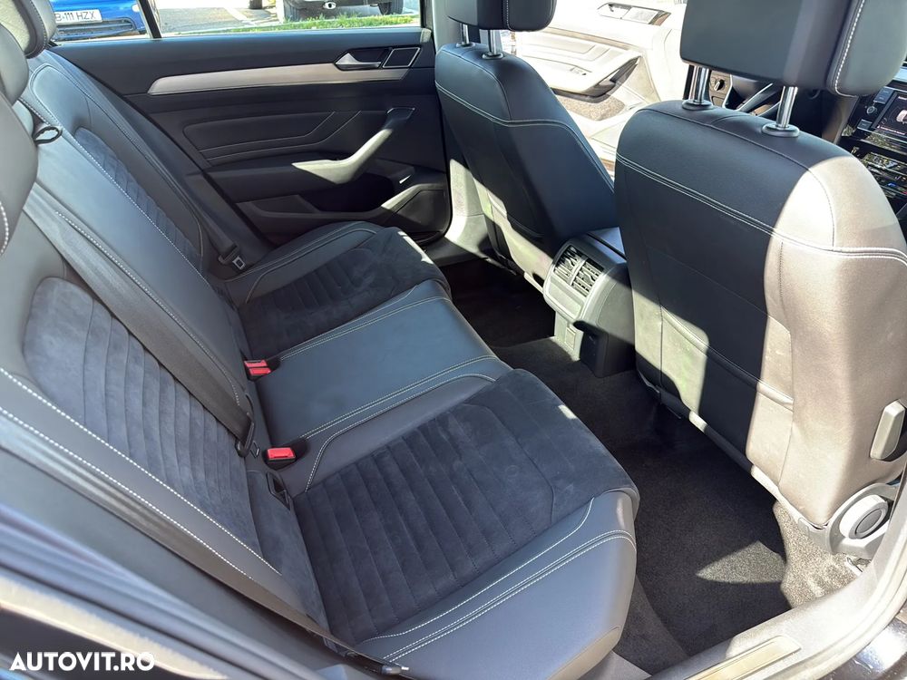 Volkswagen Passat 2.0 TDI DSG Comfortline - 25