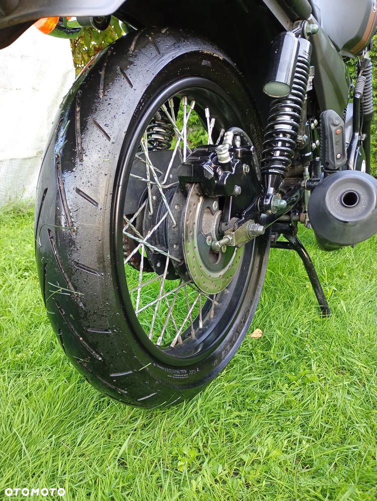 Barton Cafe Racer - 15