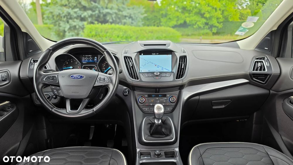 Ford Kuga 2.0 TDCi 2x4 Vignale - 21