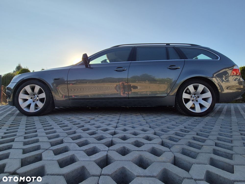 BMW Seria 5 545i - 2