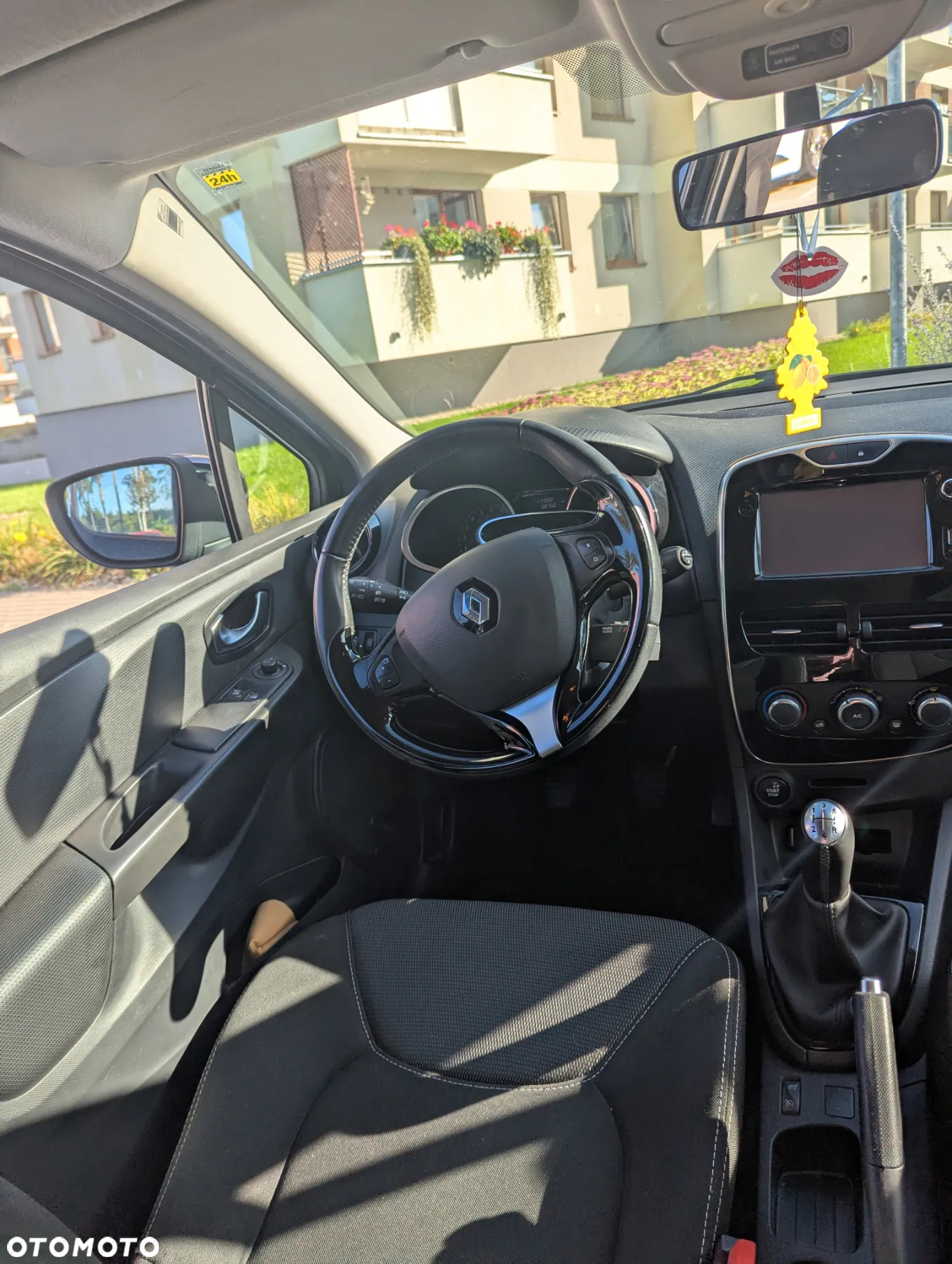Renault Clio - 8