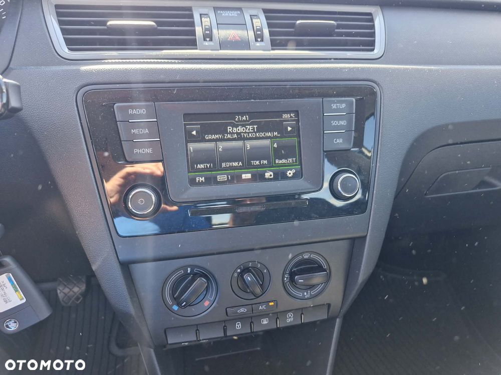 Skoda RAPID 1.2 TSI Ambition - 17